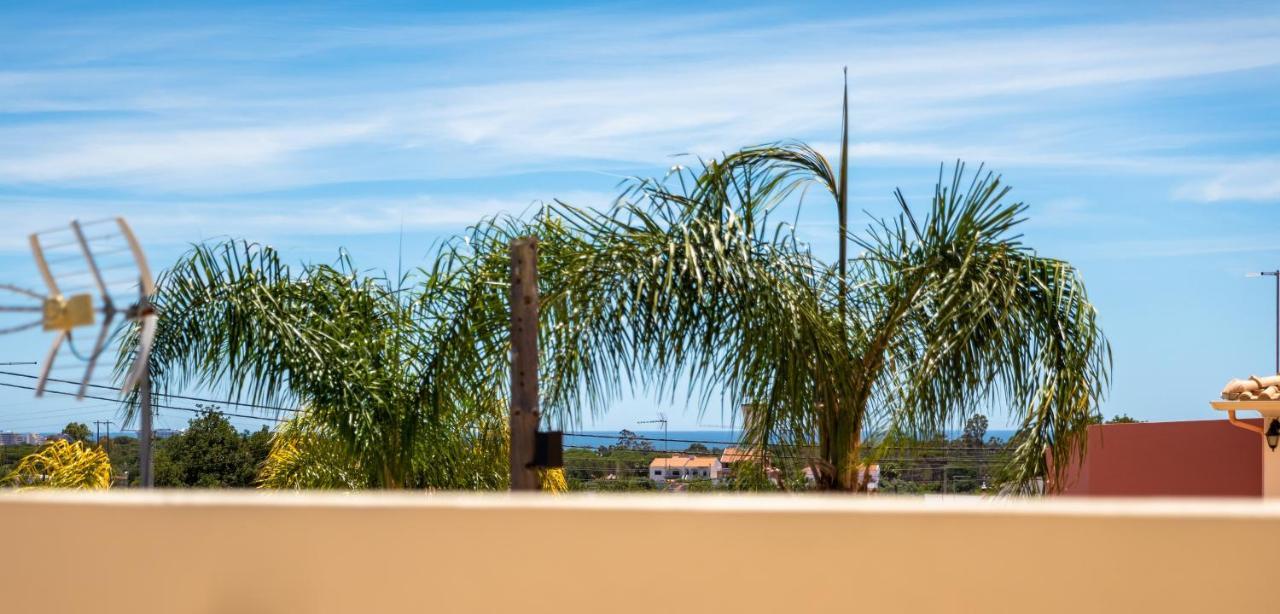 Apartamentos Casa Brito, ボリケイメ エクステリア 写真