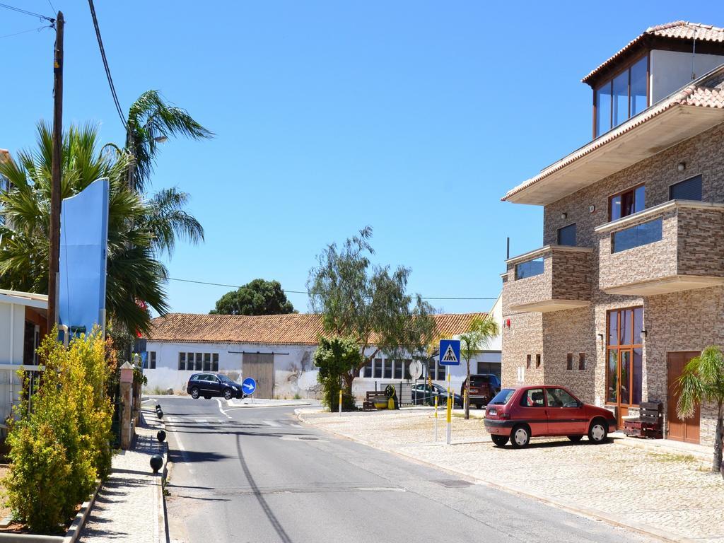 Apartamentos Casa Brito, ボリケイメ エクステリア 写真